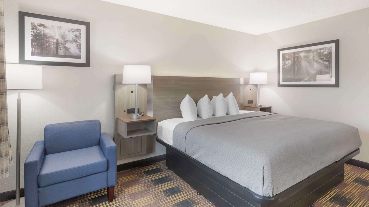 Photo of Bedroom in Newton