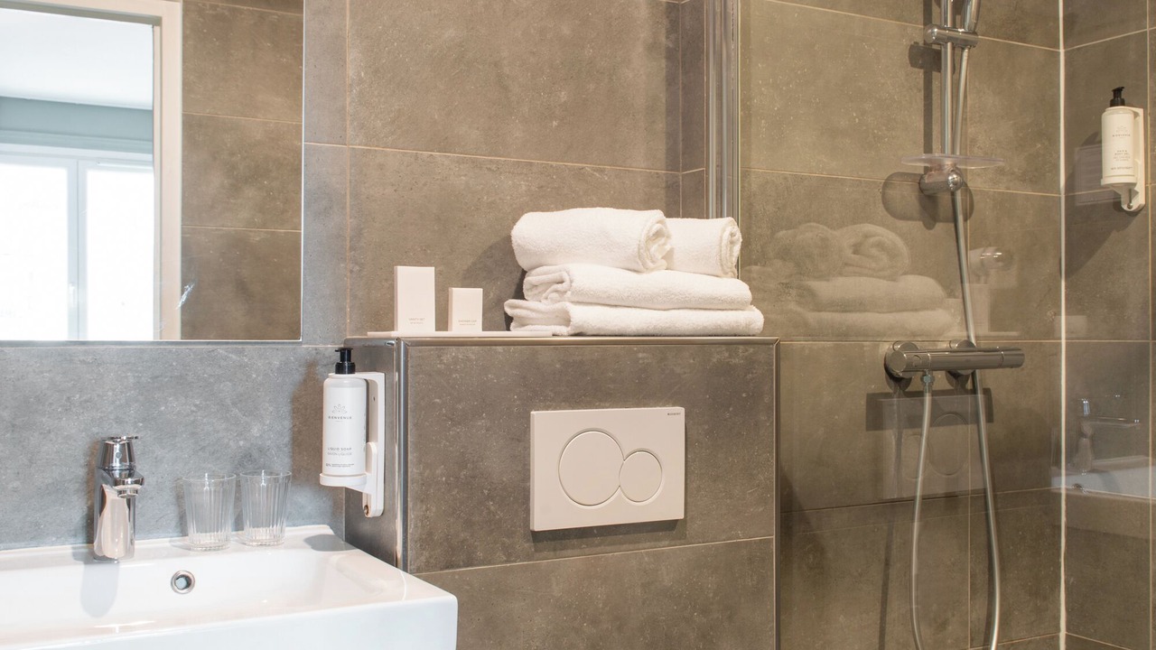 Photo of Bathroom in Quartier de la Plaine-de-Monceaux