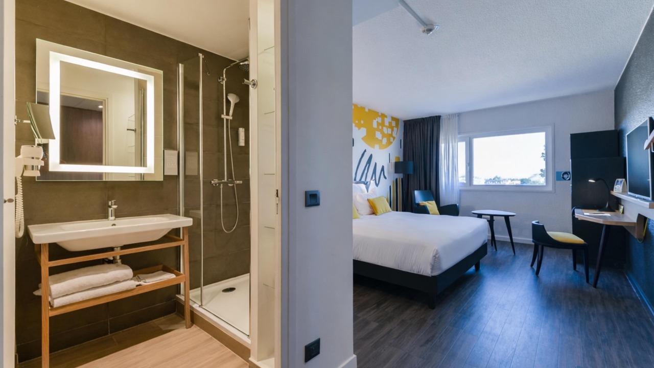 Photo of Bedroom in Saint-Witz