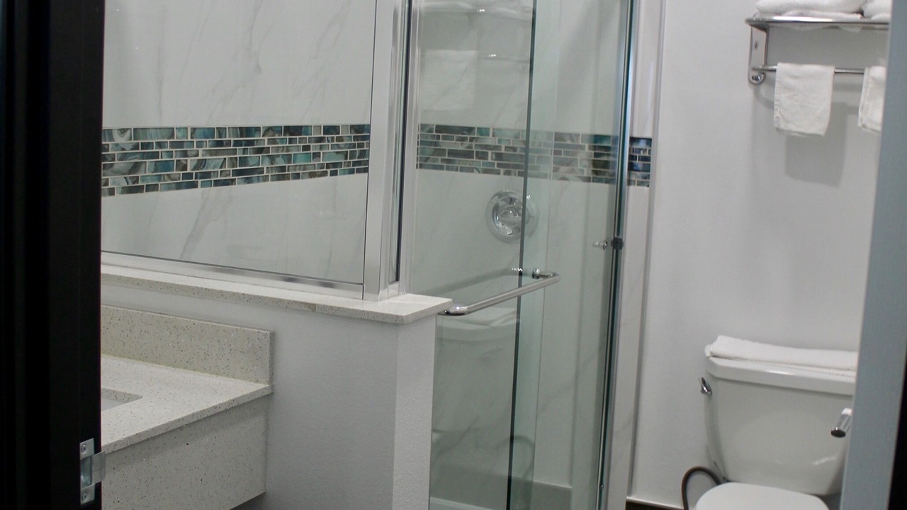 Photo of Bathroom in Harbor