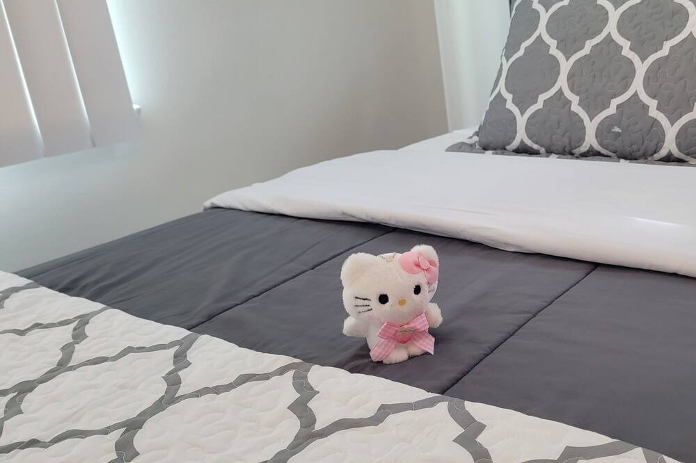 Photo of Bedroom in Northridge