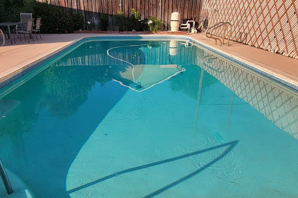 Photo of Outdoor in Northridge