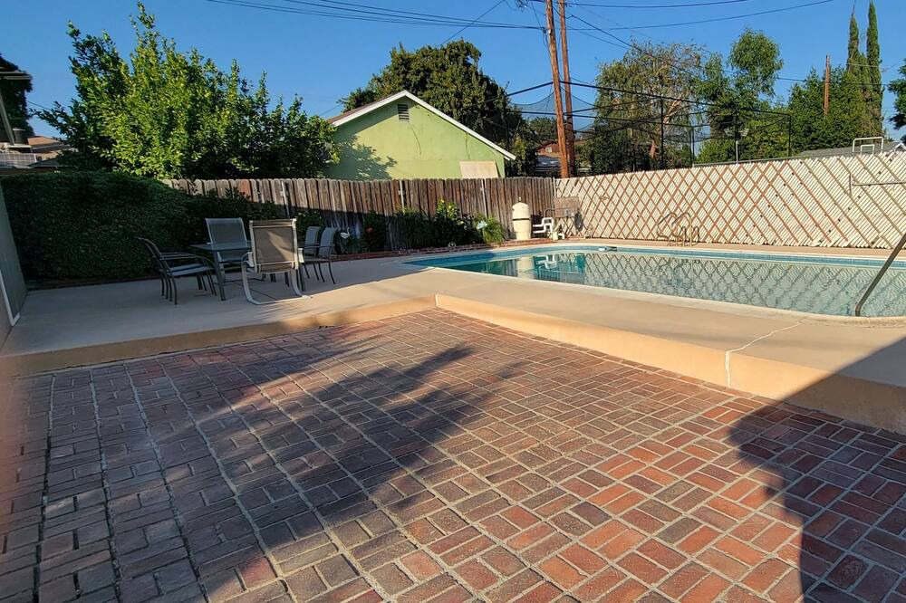 Photo of Outdoor in Northridge