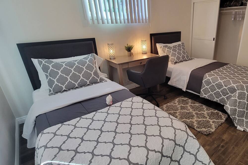 Photo of Bedroom in Northridge