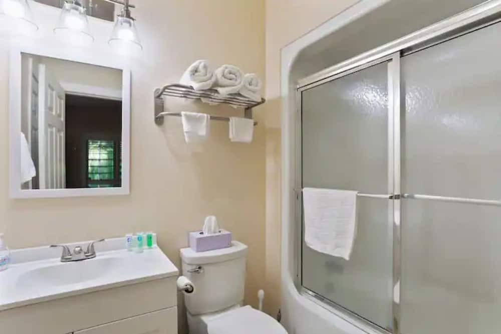 Photo of Bathroom in Mercersburg