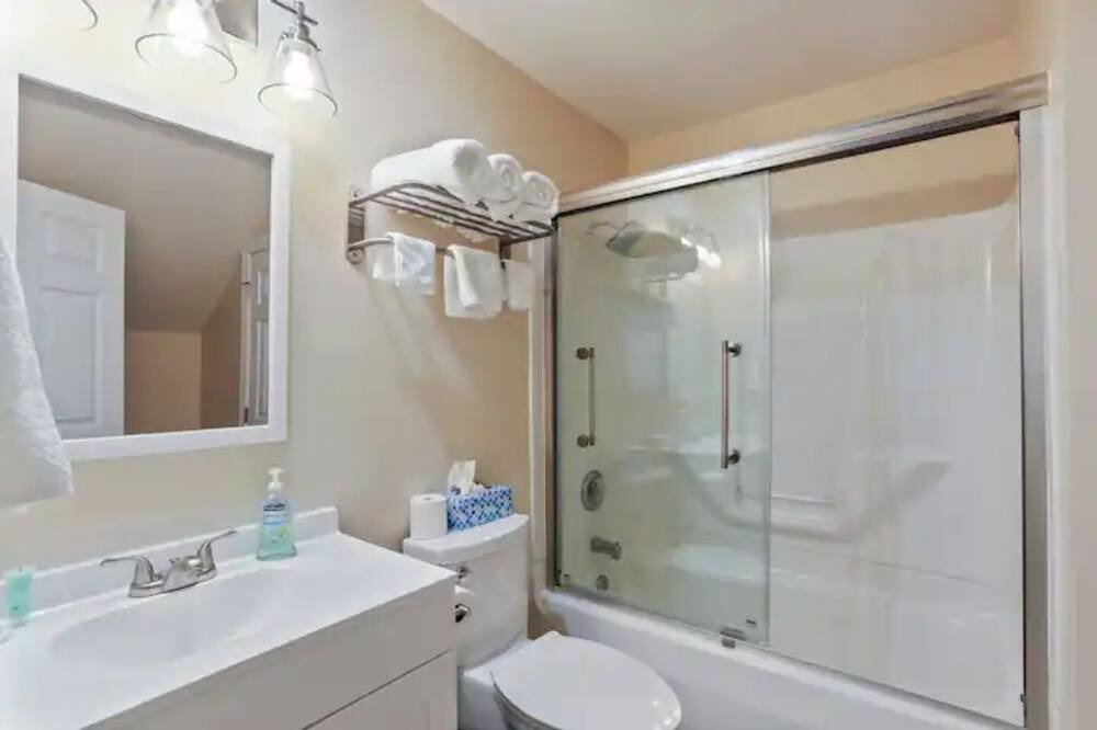 Photo of Bathroom in Mercersburg