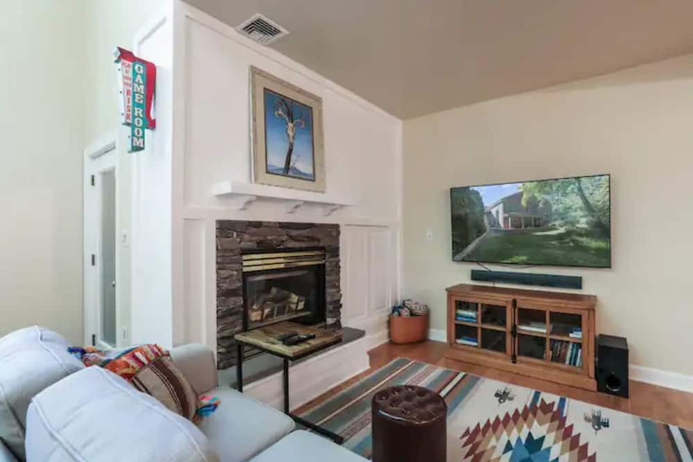 Photo of Livingroom in Mercersburg