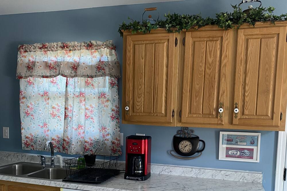 Photo of Kitchen in Shoreline Park