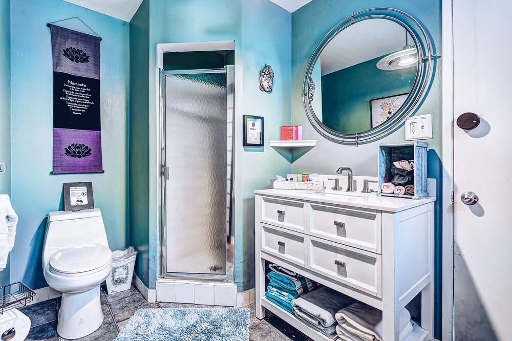 Photo of Bathroom in Calabasas