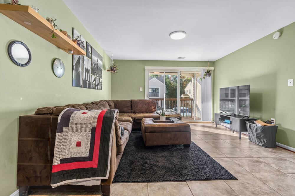 Photo of Livingroom in Manassas
