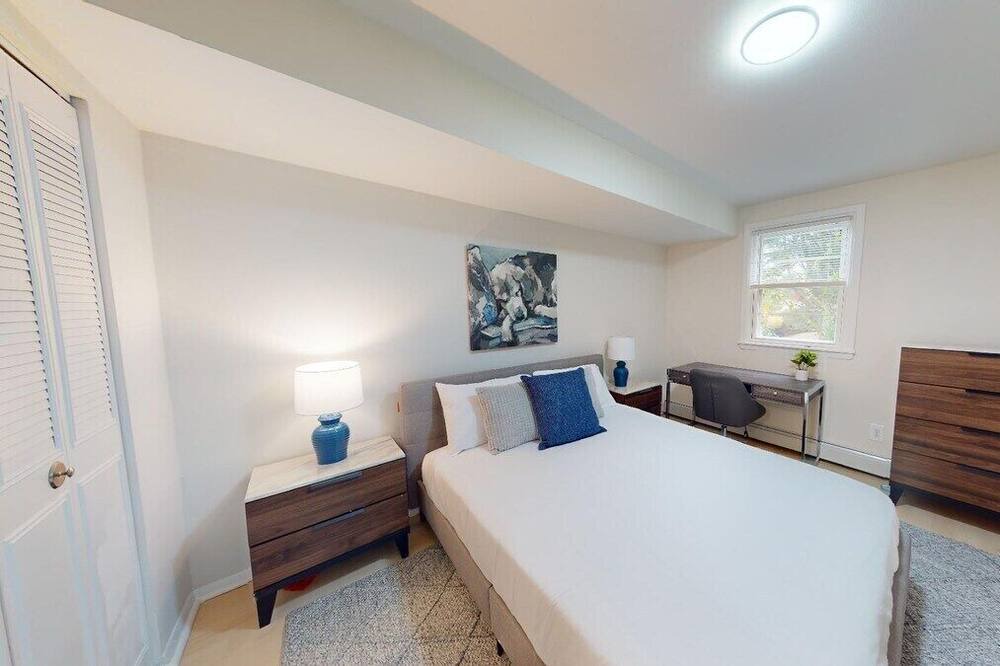 Photo of Bedroom in Newark