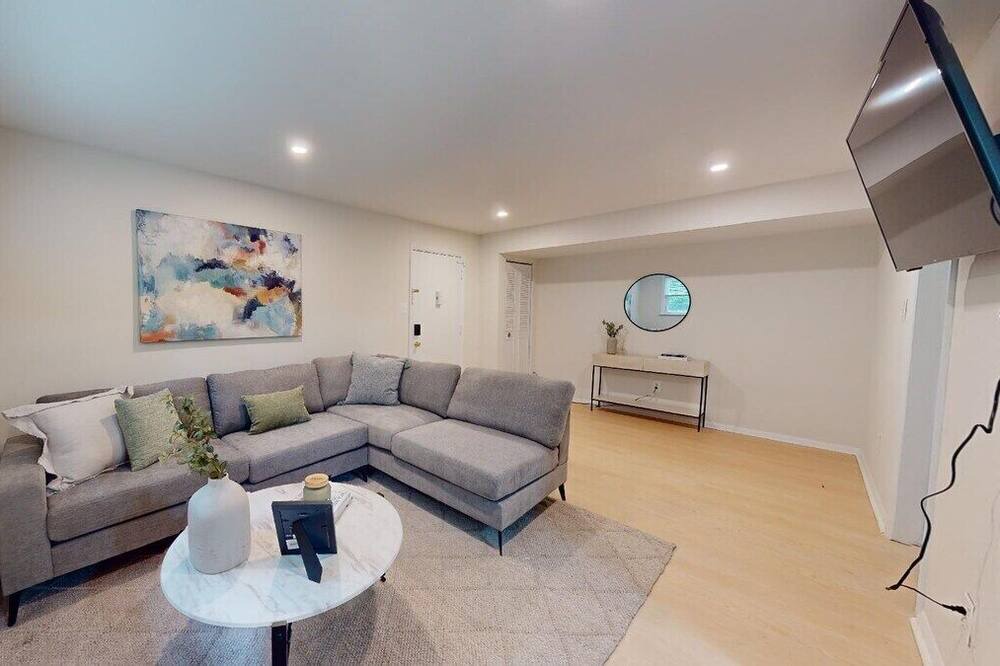 Photo of Livingroom in Newark