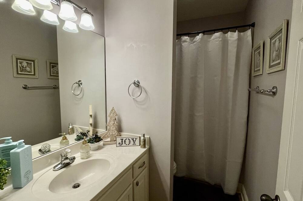 Photo of Bathroom in Geismar