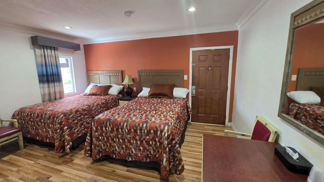 Photo of Bedroom in Mid-Wilshire