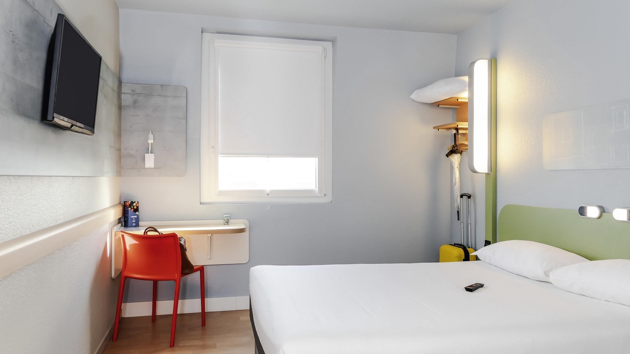Photo of Bedroom in Vanves