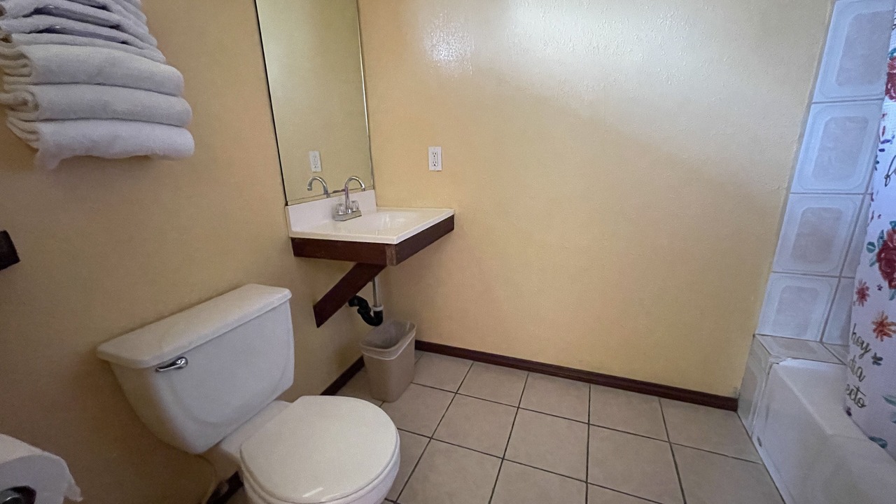 Photo of Bathroom in Lennox