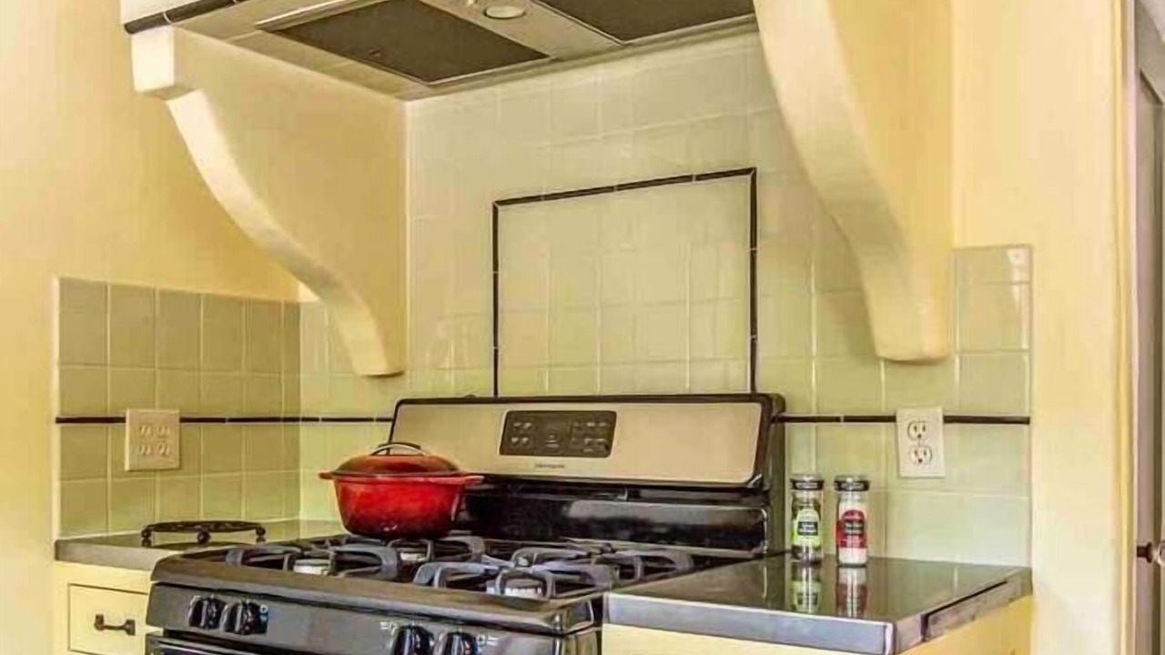 Photo of Kitchen in Beverly Grove