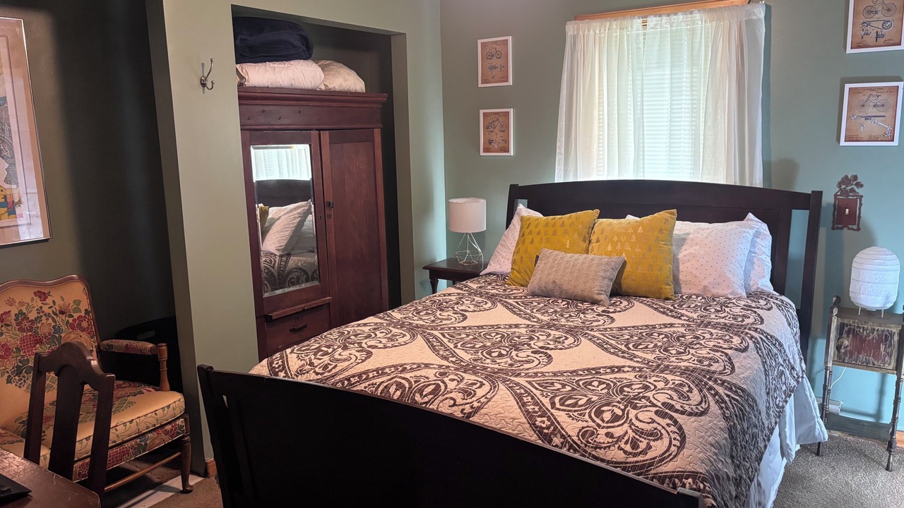 Photo of Bedroom in Deerwood