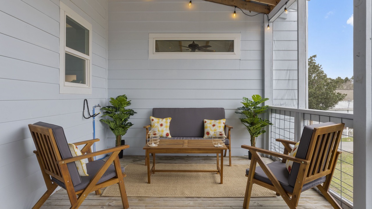Photo of Patio Balcony in Waveland