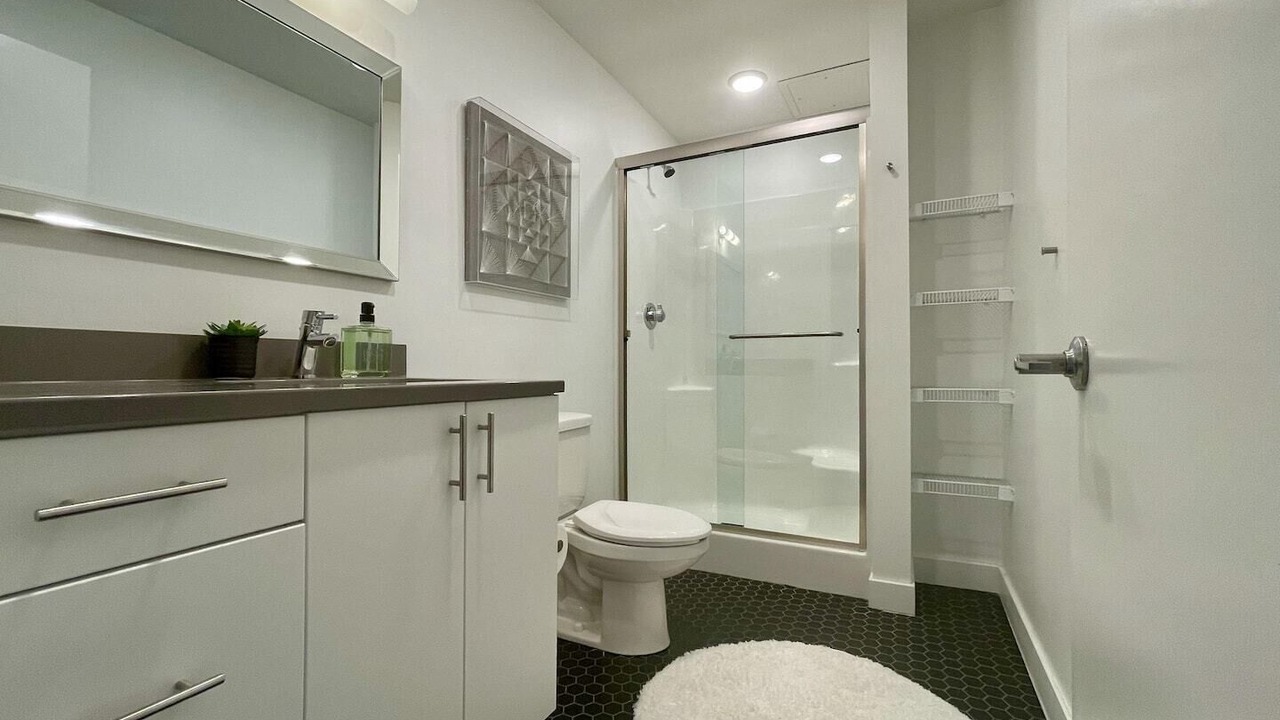 Photo of Bathroom in Old Market