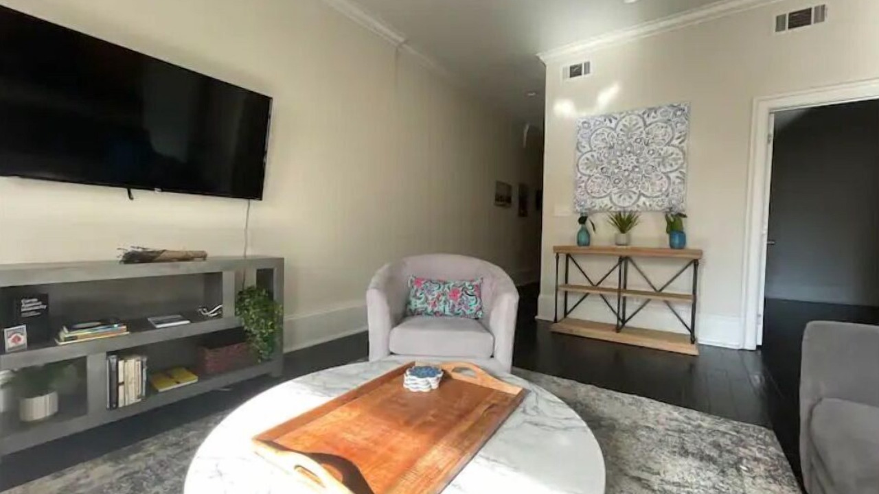 Photo of Livingroom in Central Business District