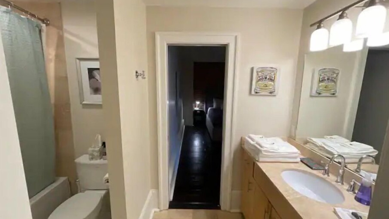 Photo of Bathroom in Central Business District