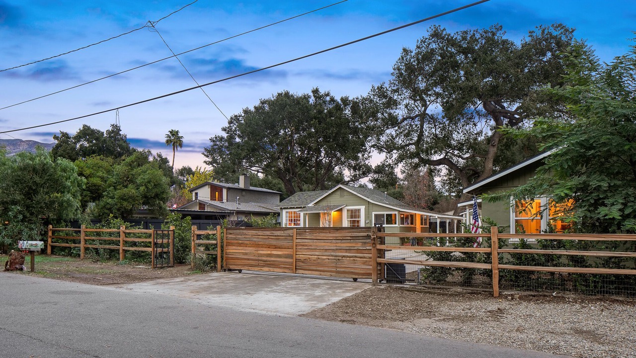 Photo of Outdoor in Meiners Oaks