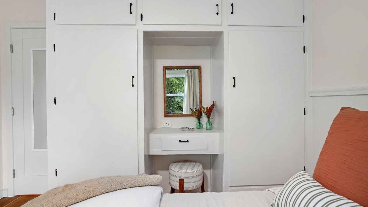 Photo of Bedroom in Meiners Oaks