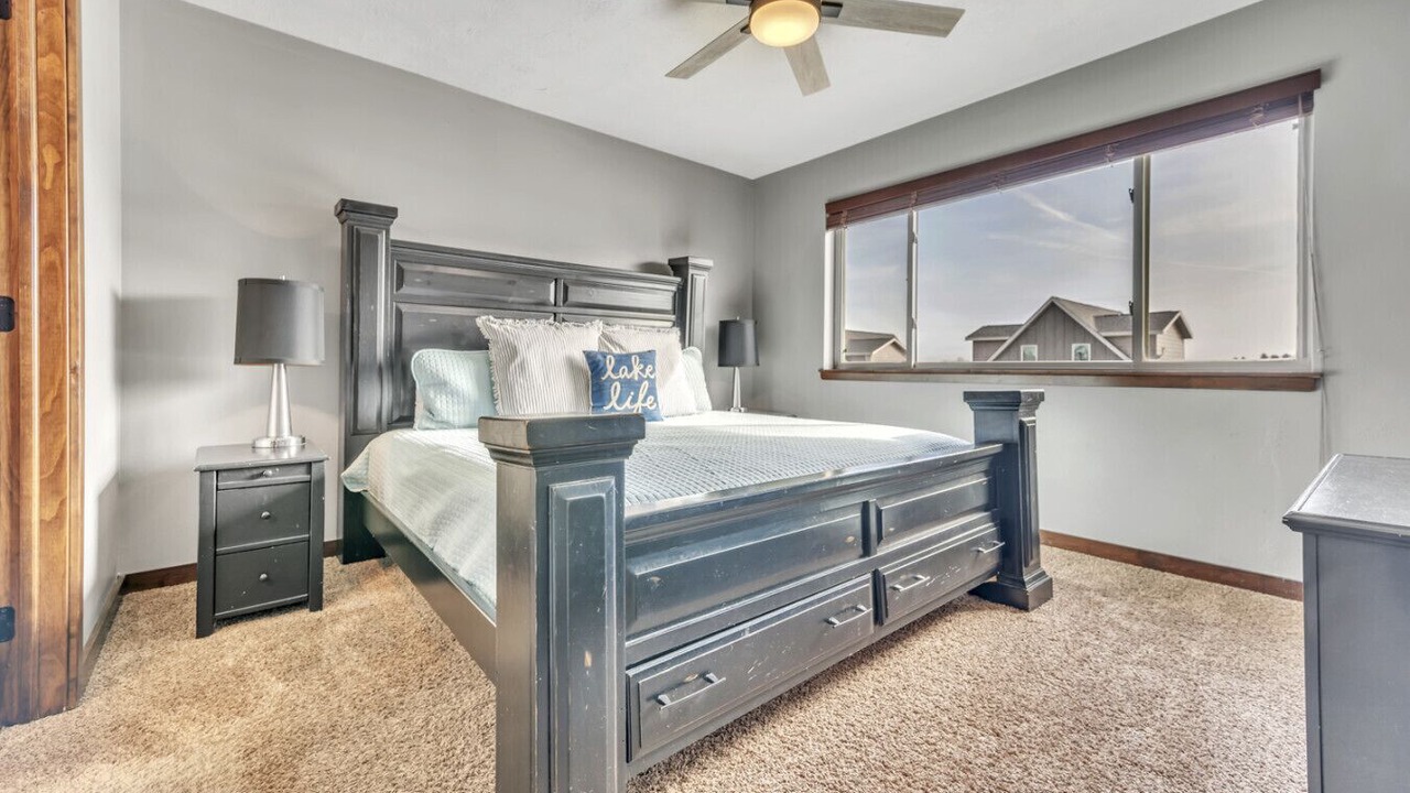 Photo of Bedroom in Spirit Lake
