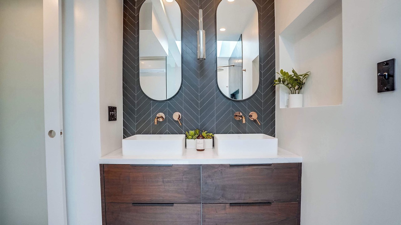 Photo of Bathroom in Melrose