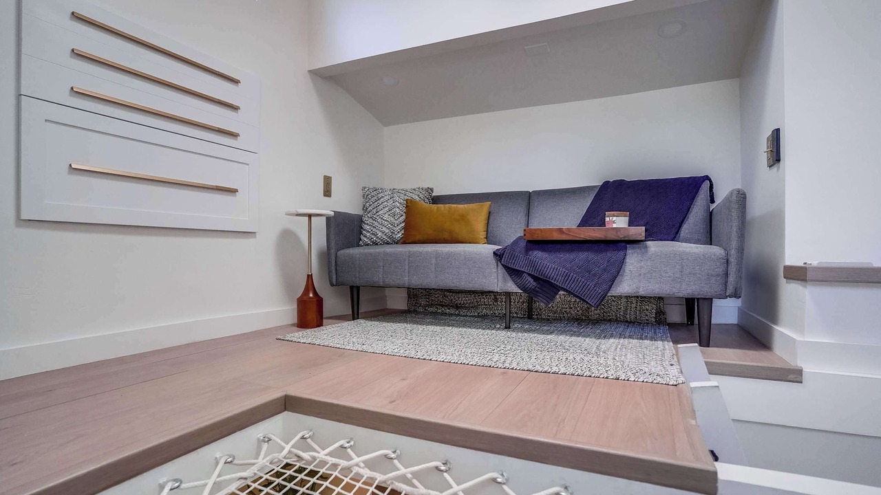 Photo of Livingroom in Melrose