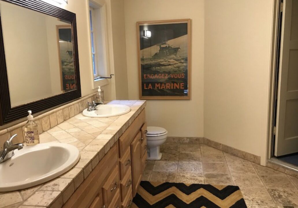 Photo of Bathroom in Hedgerow