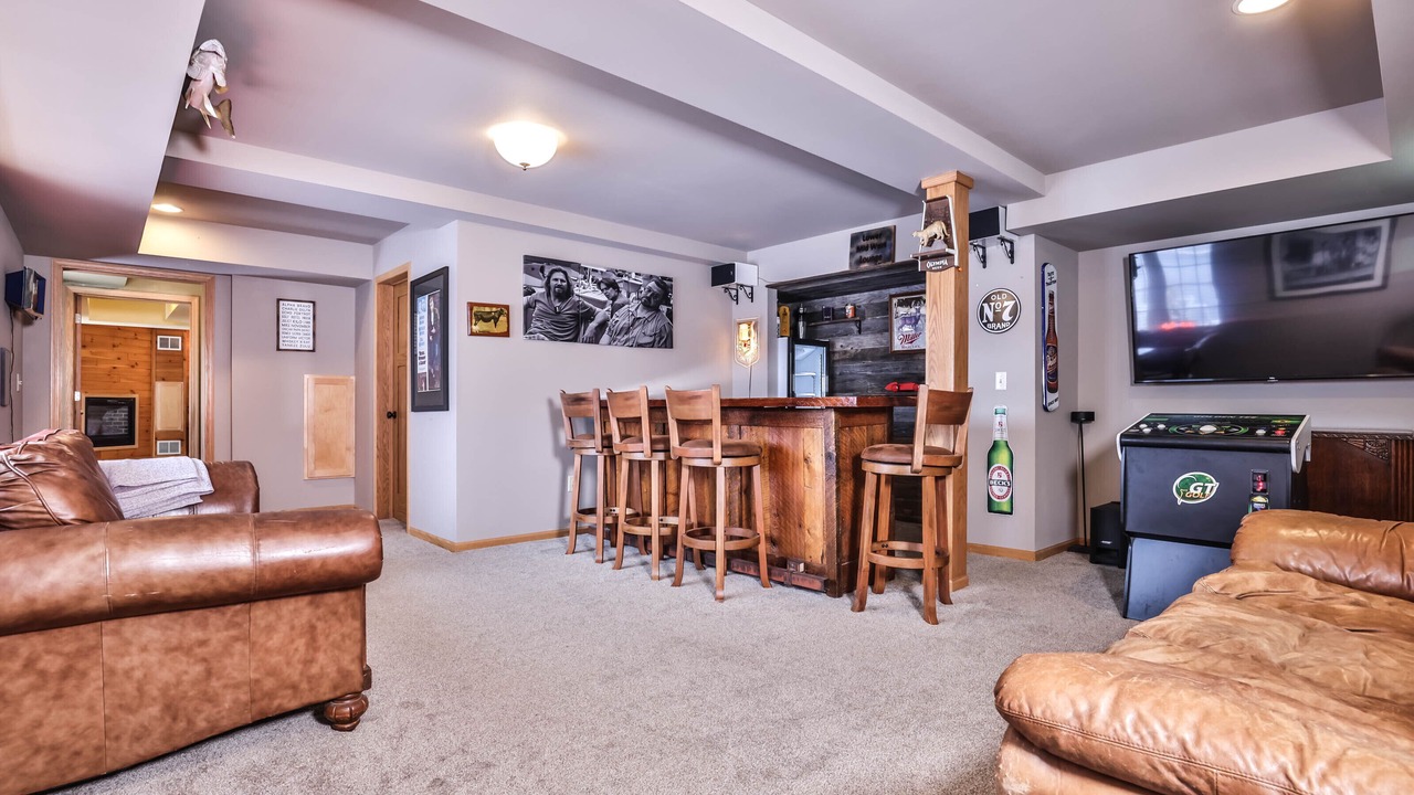 Photo of Livingroom in Arbor Vitae