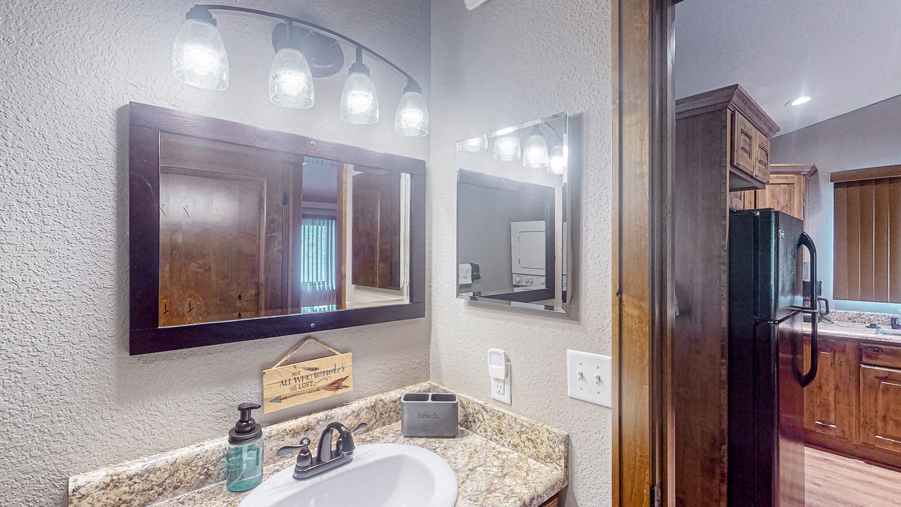 Photo of Bathroom in Rimrock