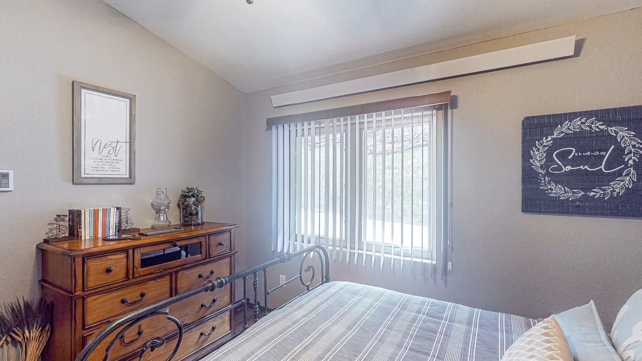 Photo of Bedroom in Rimrock