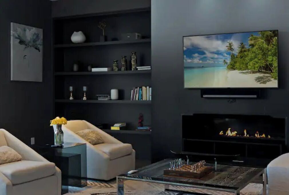 Photo of Livingroom in Beverly Hills