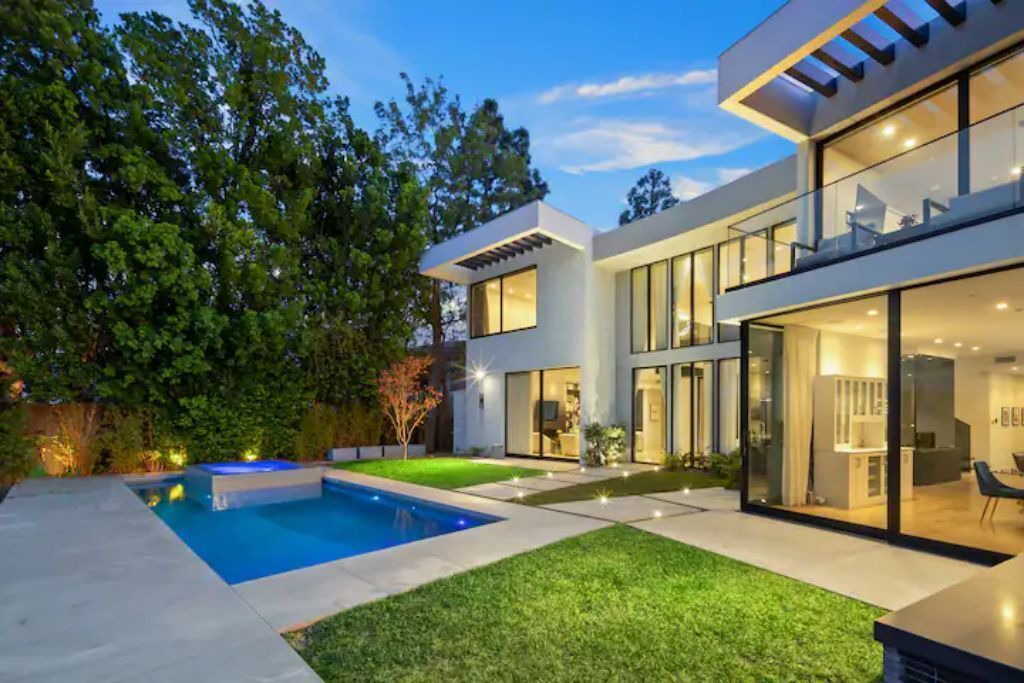 Photo of Outdoor in Beverly Hills