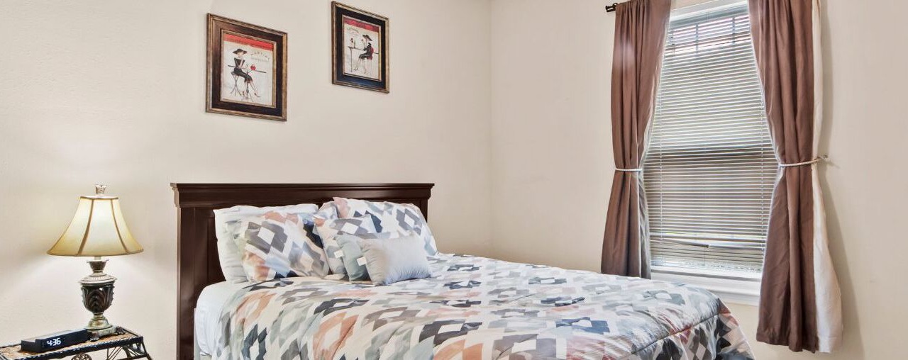 Photo of Bedroom in Gulfport