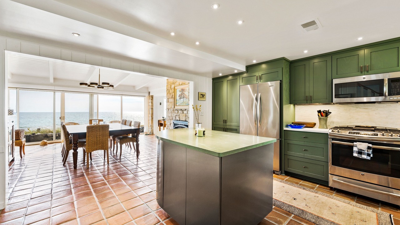 Photo of Kitchen in Sturgeon Bay