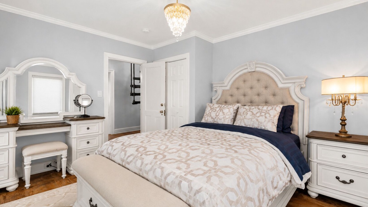 Photo of Bedroom in Northwest