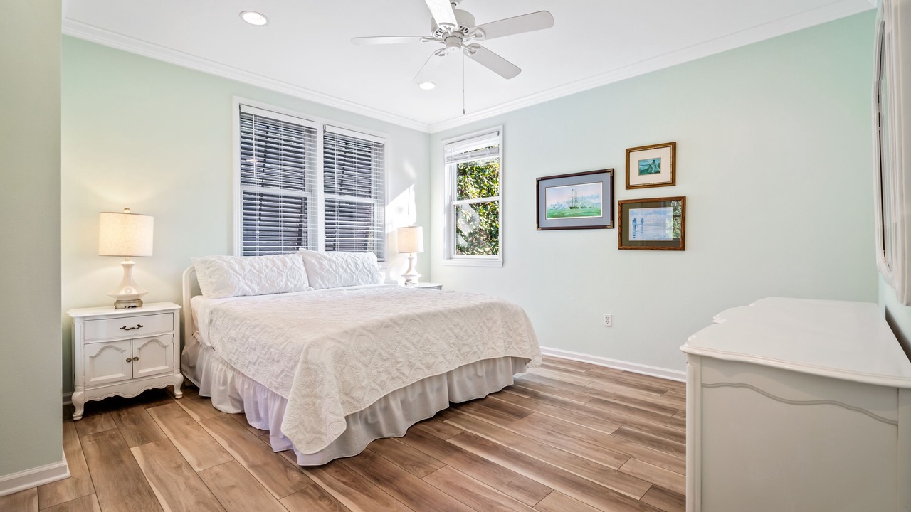 Photo of Bedroom in Dauphin Island
