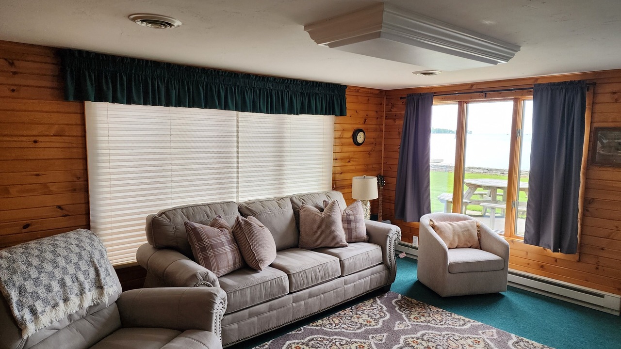 Photo of Livingroom in Little Sturgeon