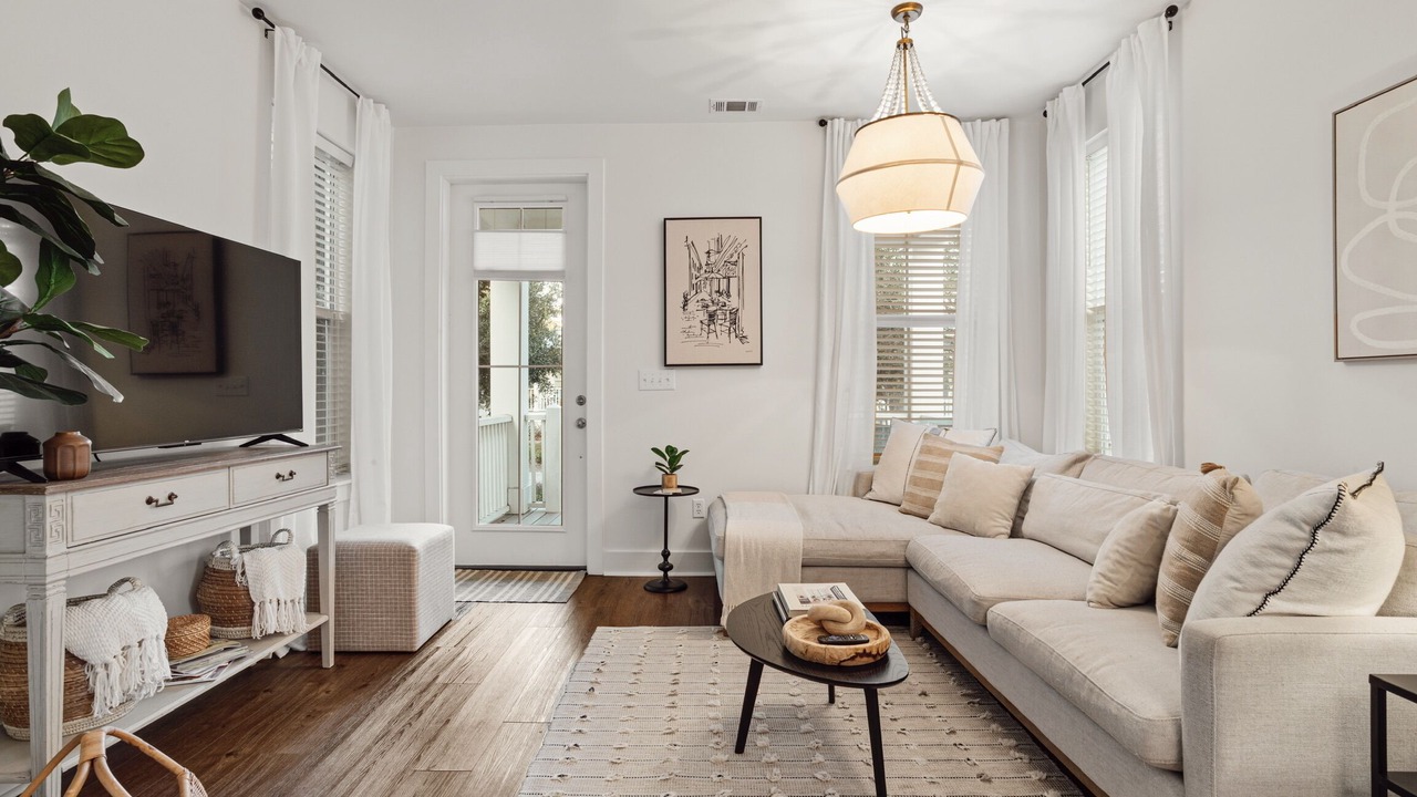 Photo of Livingroom in Ocean Springs