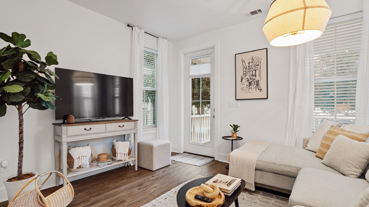 Photo of Livingroom in Ocean Springs