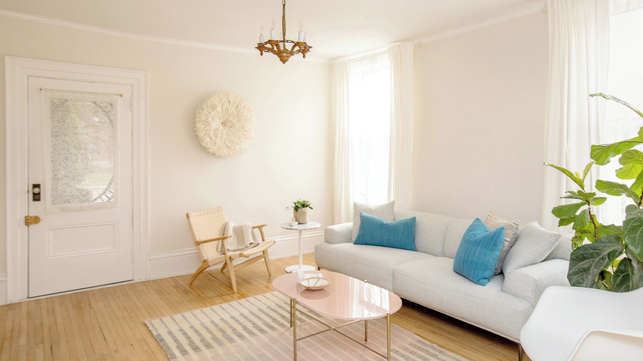 Photo of Livingroom in Prince Edward