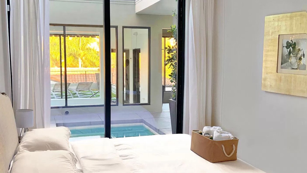 Photo of Bedroom in Hollywood Dell