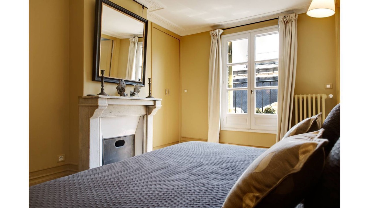 Photo of Bedroom in 2nd Arrondissement