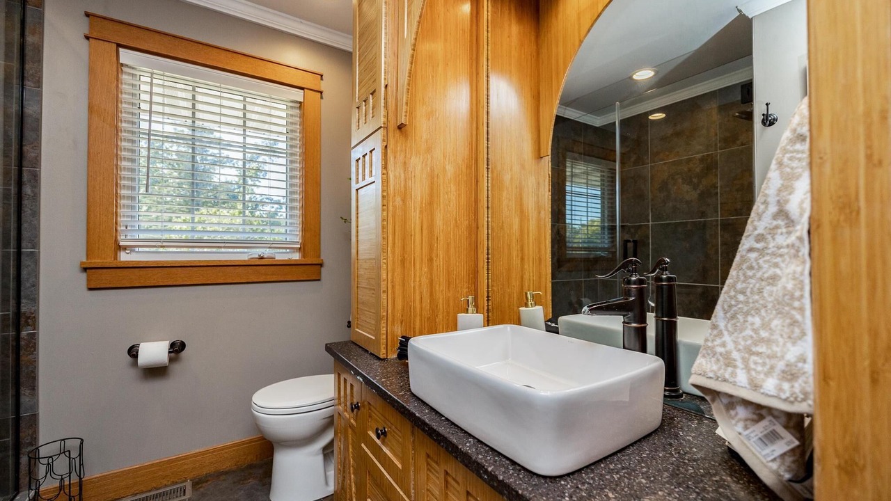 Photo of Bathroom in Robins