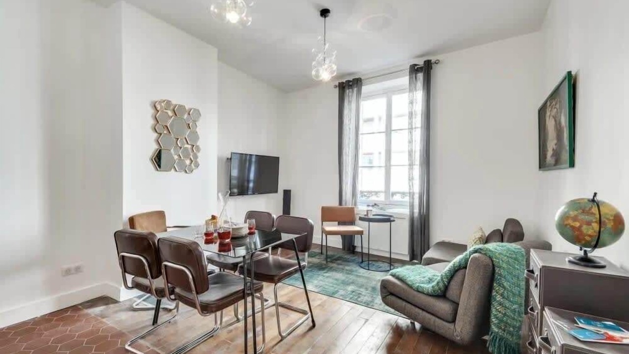 Photo of Livingroom in Notre-Dame-des-Champs