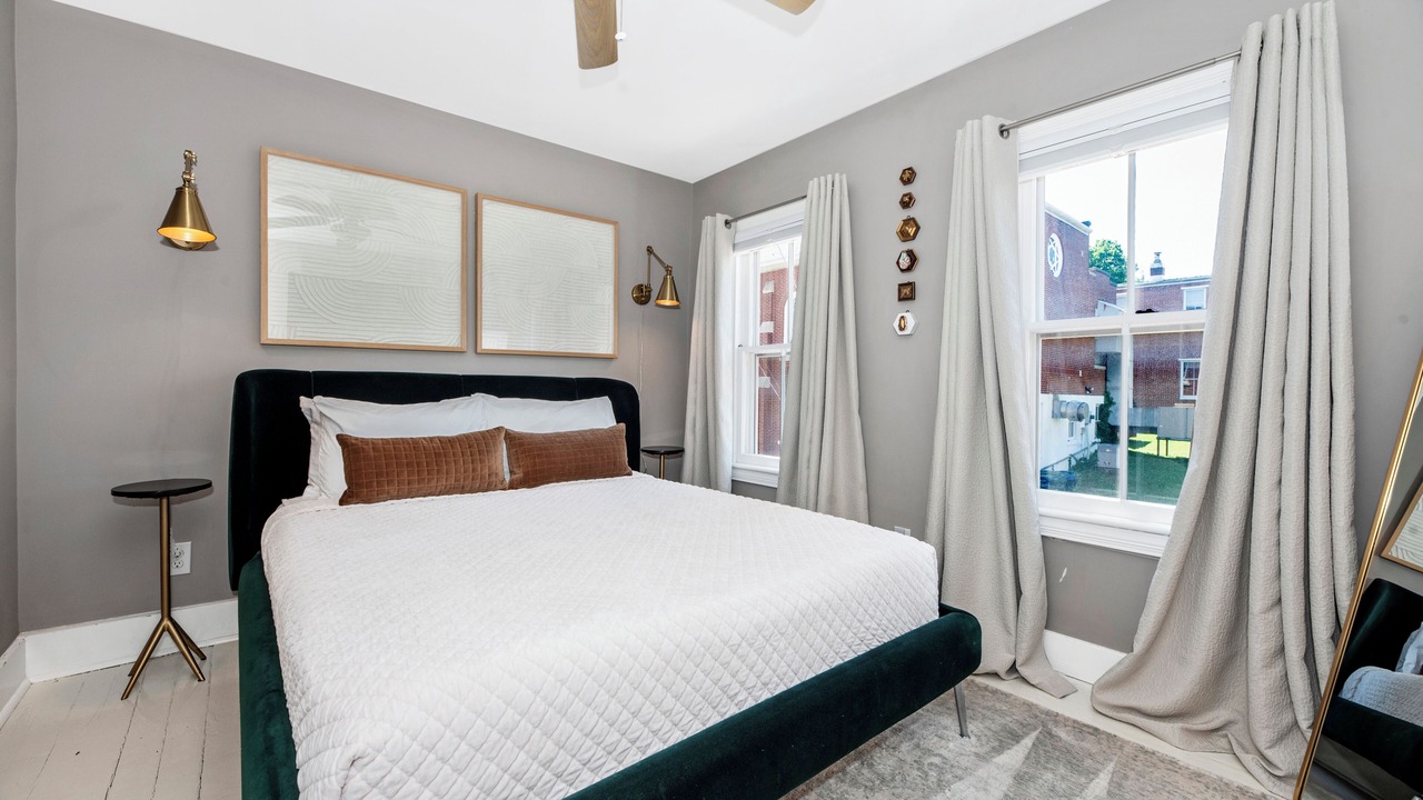 Photo of Bedroom in Downtown